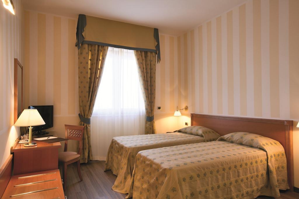 Park Hotel Elizabeth Mariotto Szoba fotó